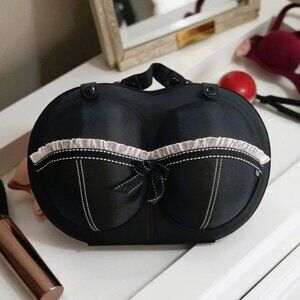 Travel Bra Bag-The Brag Company-Black with White Lace-Hardshell Case.